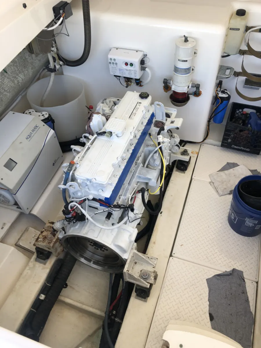 Inboard diesel engine in an engine bay